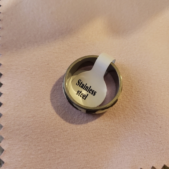 NEW‎ Unisex Stainless Steel Glow In The Dark Double Hearts Ring Size 7.5 - Picture 3 of 8